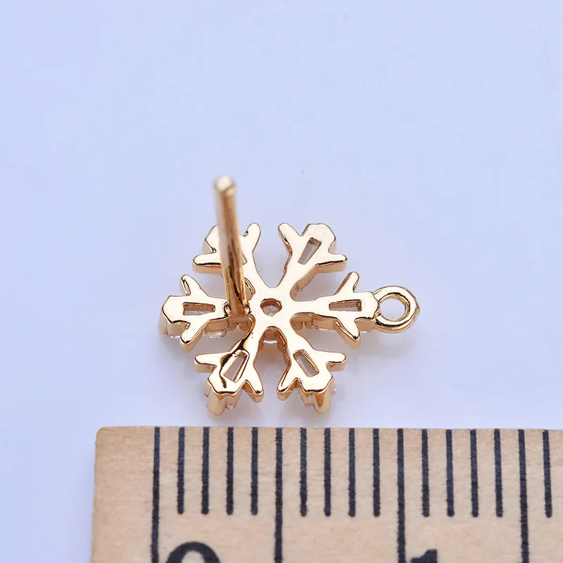 4 sztuk 10MM 14K złoty kolor mosiądz z cyrkonią Snowflake stadniny kolczyki wysokiej jakości Diy ocena biżuteria akcesoria