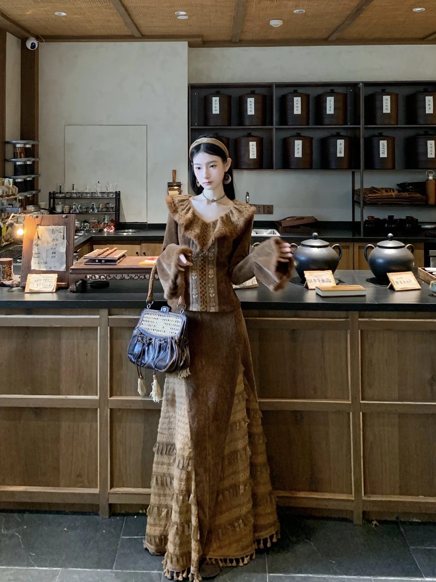 

Slimming A-Line Skirt And Top Set with Heavy-Work Rabbit Fur Trim Vintage Sle Long Sve Winter Faion Women's Ensemble