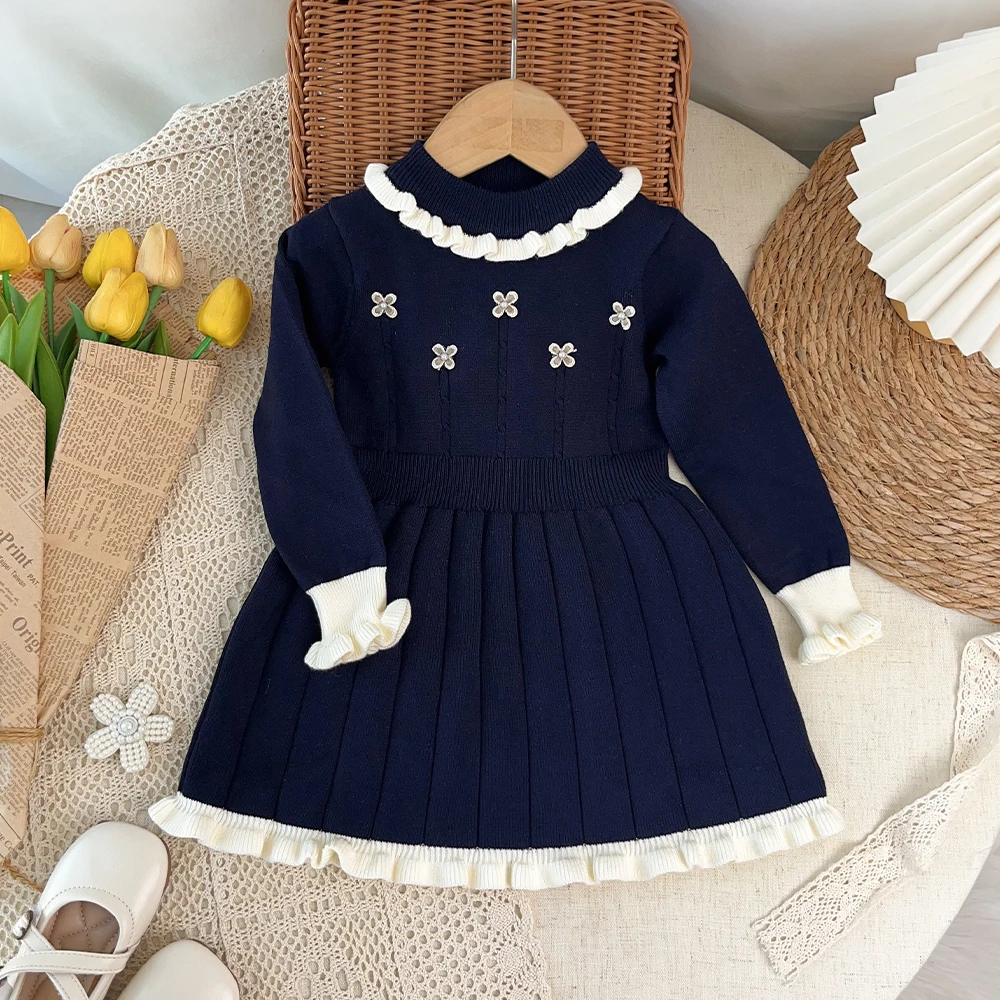 Bear Leader 2026 Autumn and Winter New Knitted Girls' Dresses Korean Version Flower Decoration Long Sleeved Sweater Dress