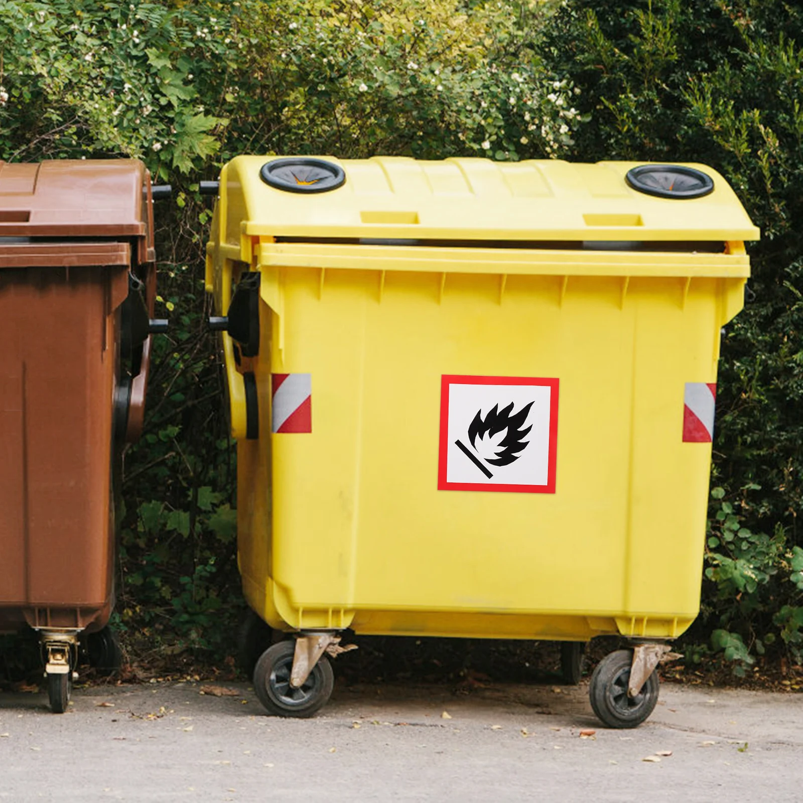 

2Pcs Fire Warning Stickers for Trash Cans Self Adhesive Safety Caution Labels Weatherproof Decals Public Spaces