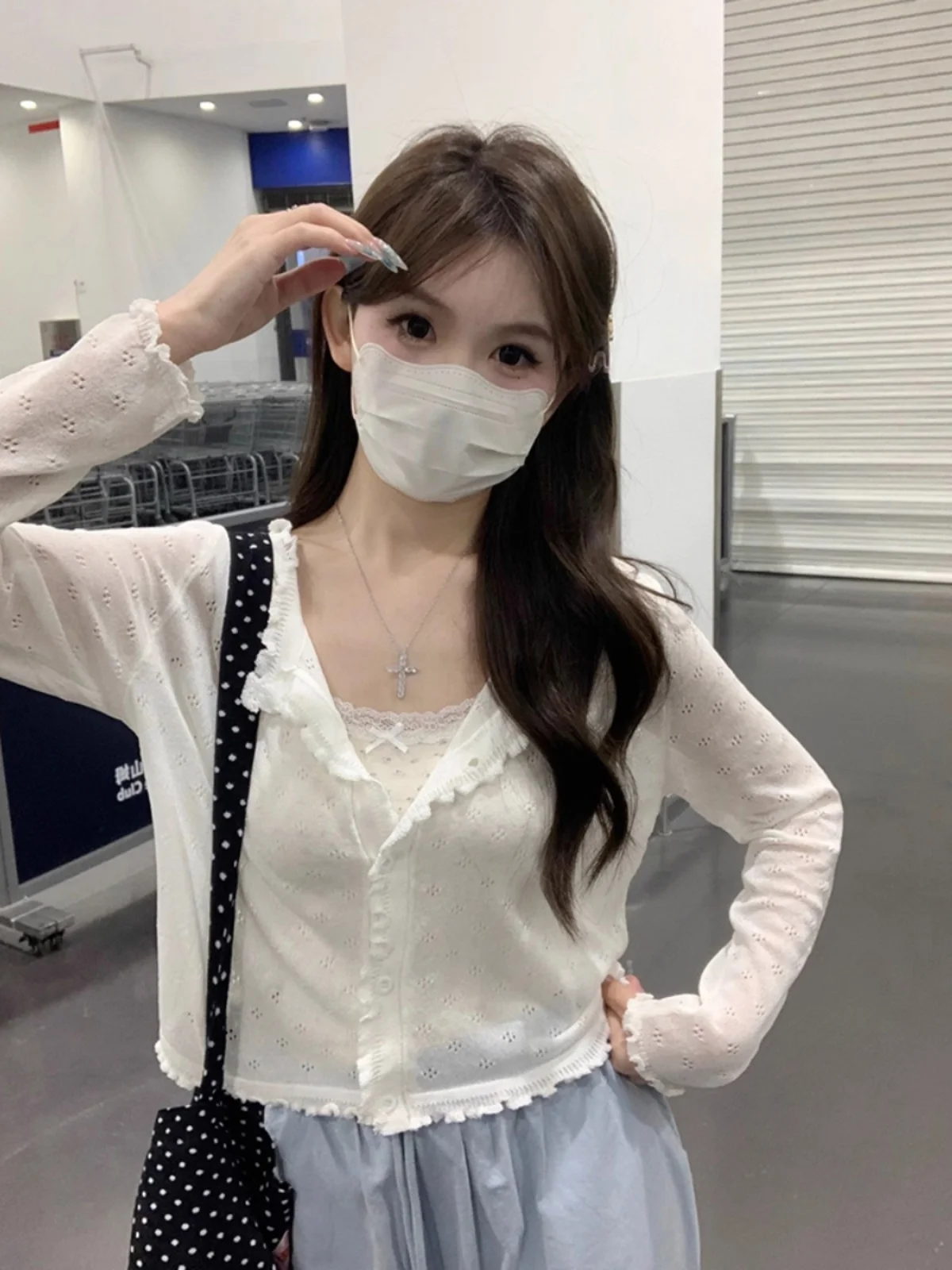 Cárdigan de punto fino ahuecado de estilo coreano para mujer, cárdigan de manga larga, Top delgado con botones cortos, negro, blanco, Beige, rosa,