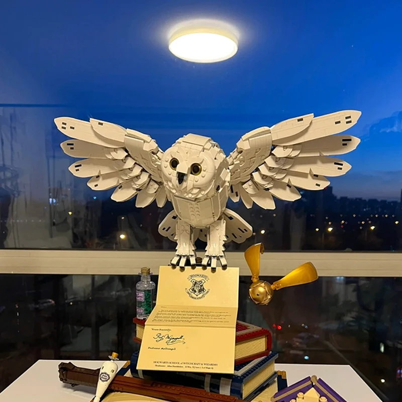 Mainan HOT TOYS Edisi Kolektor Burung Hantu Pengantar Blok Bangunan 76391 Model Bata Mainan Anak Hadiah 3010PCS