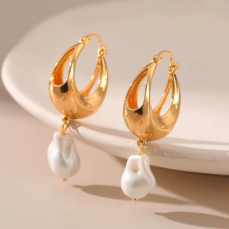 

White Irregular Baroque Freshwater Pearls Pendant Women Dangle Earrings 18k Gold Plated Small Ear Rings Fashion Party Jewelry