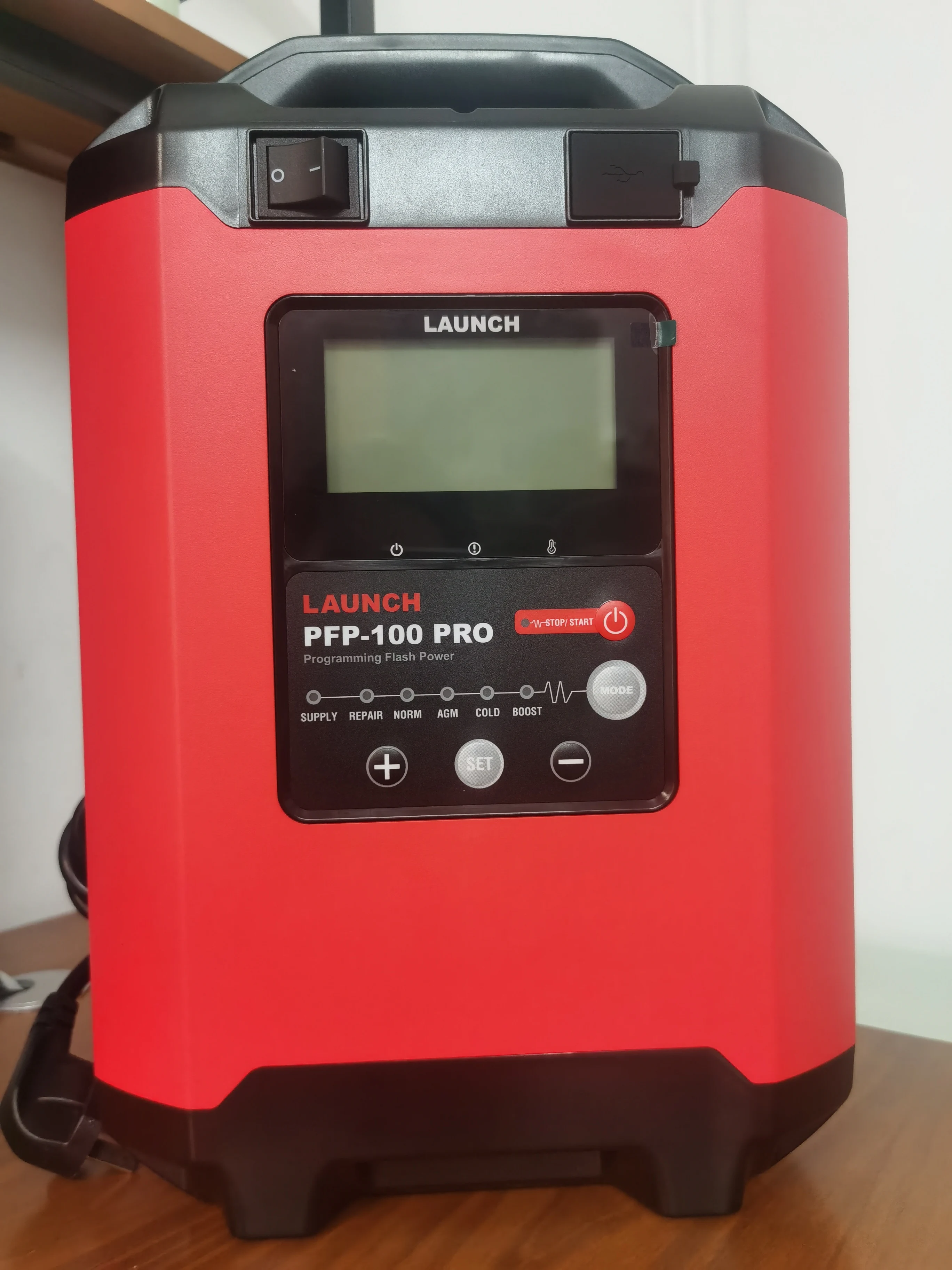 LAUNCH PFP100 PRO Battery Fixer and Charger With 6 Charging Modes 