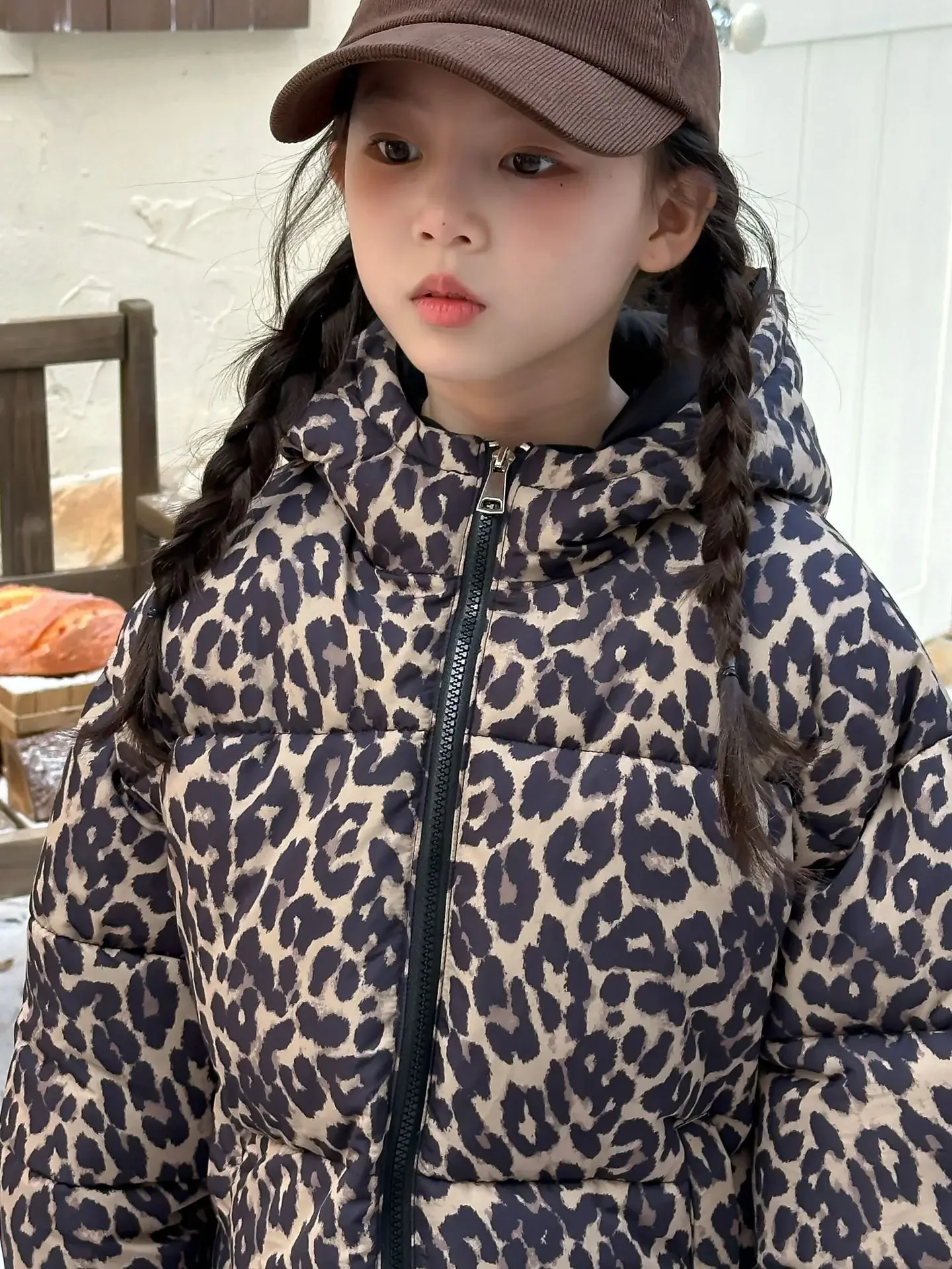 Children Coat 2024 Winter Girls Leopard Print Double-sided Hooded Padded Jacket Children Short Warm Bread Jacket Padded Jacket