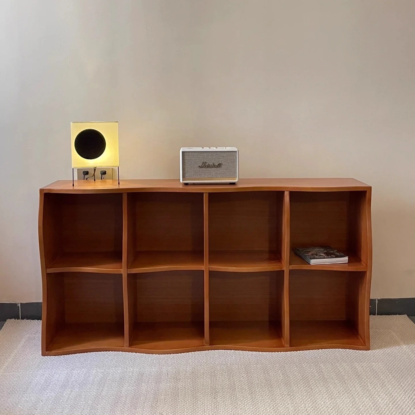 Solid wood floor-to-ceiling bookcase, small apartment, living room, TV cabinet, household second-hand display cabinet,