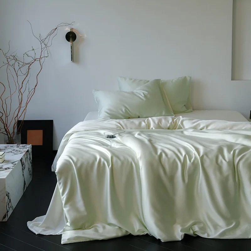 

Summer New 60 Pure Silk Bedding Sets A-Class Super Soft Solid Color Bed Linens Smooth Skin-Friendly Cooling Comforter Sets