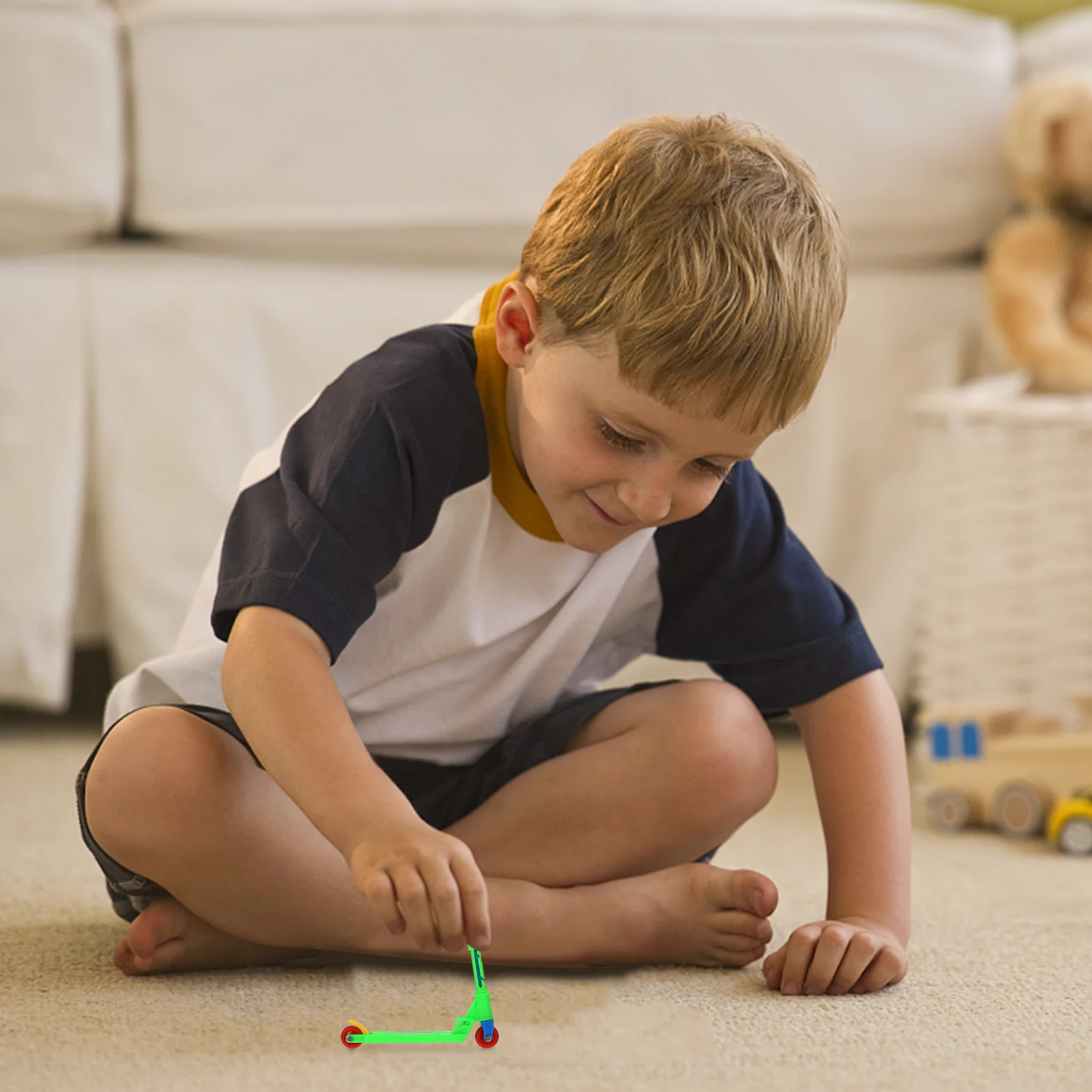 4 Uds. Monopatín de dedo decoración de habitación favores de fiesta Mini patinetes de plástico juguetes de bicicleta niños entrenamiento portátil