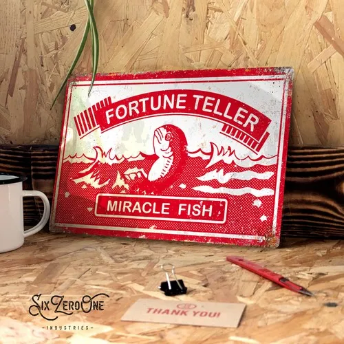 Panneau métallique Miracle Fish Fortune teller. Affiche murale de Noël avec un motif d'aspect usé et rouillé -- Plaque en métal