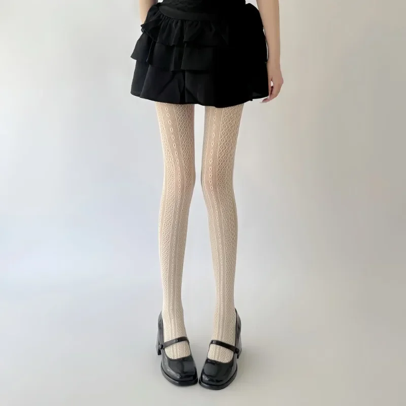 Collant a rete in pizzo a rete sexy da donna Nuovo stile Calze bianche elastiche in nylon Collant a righe verticali dolce francese scavato