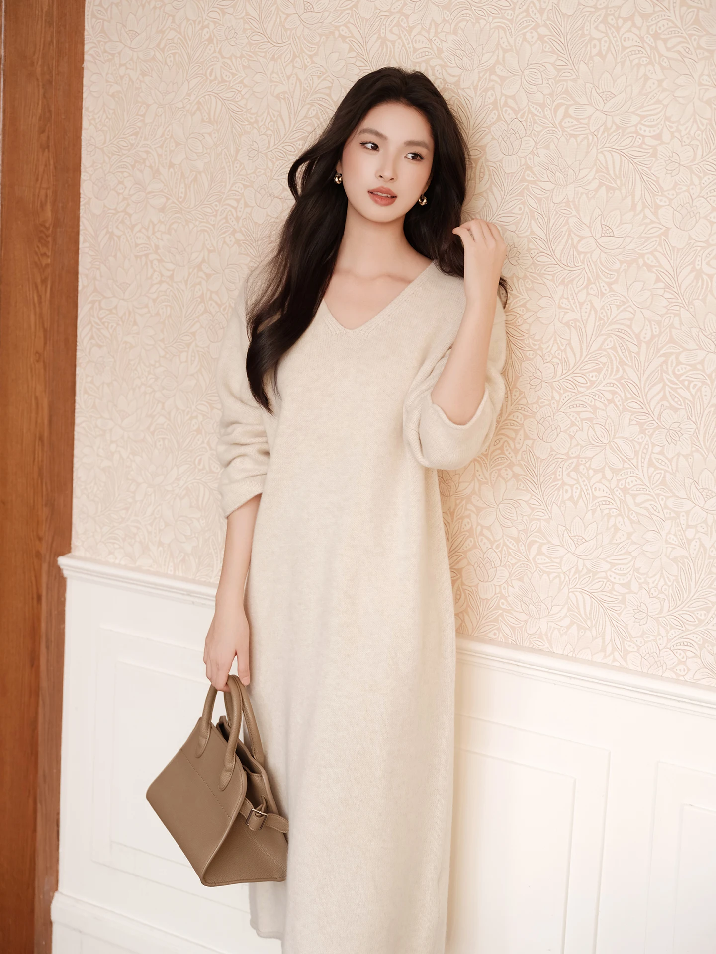 

Женская одежда Fruit Brother Home Dr 28 0000AM Enjoy 9 on New Day H Version Long Sve V Ne для повседневной носки и поездок на работу