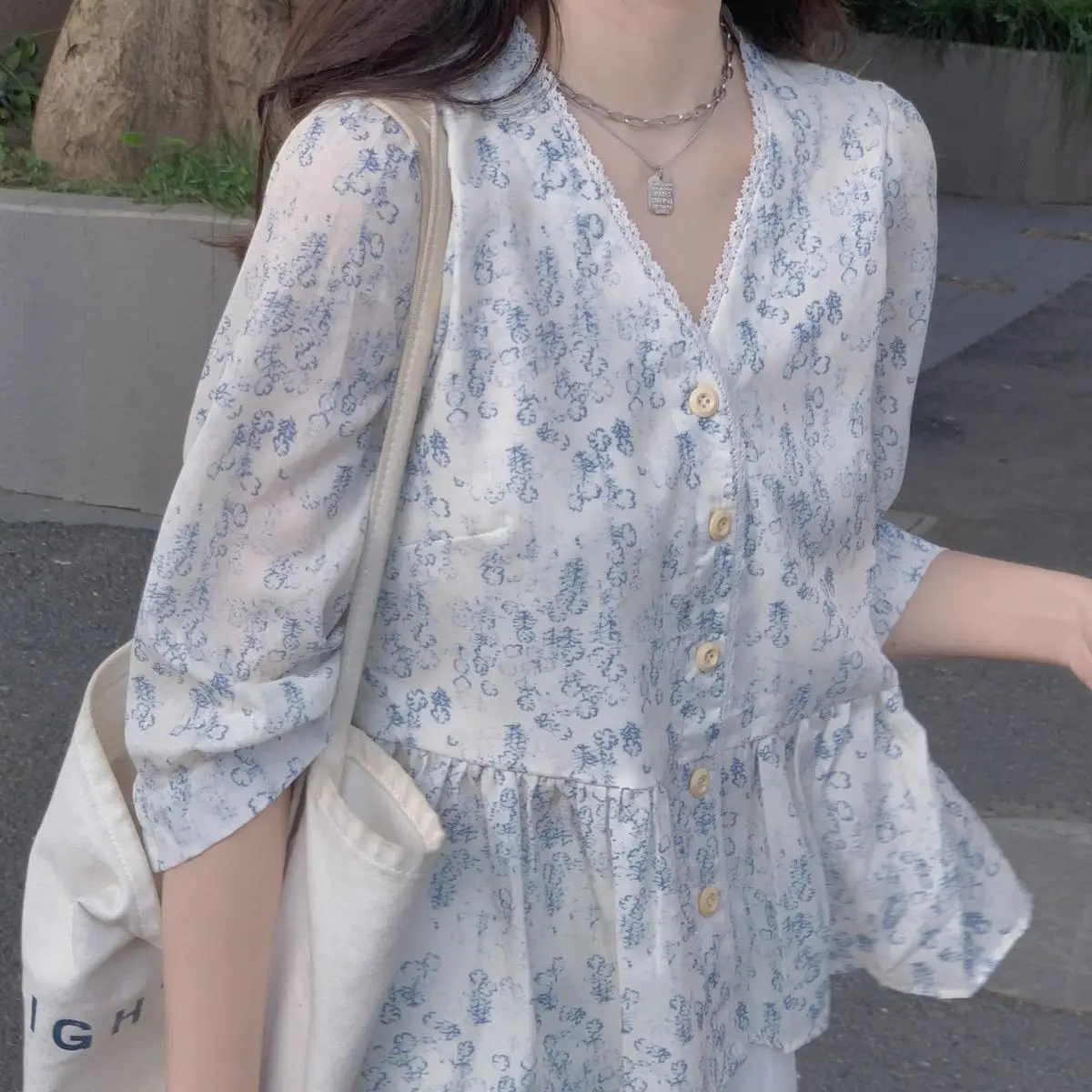 Women's Blue Floral Print Babydoll Blouse, V-Neck Lace Trim Button-Down Top with 3/4 Sleeves, Casual Lightweight Summer Shirt