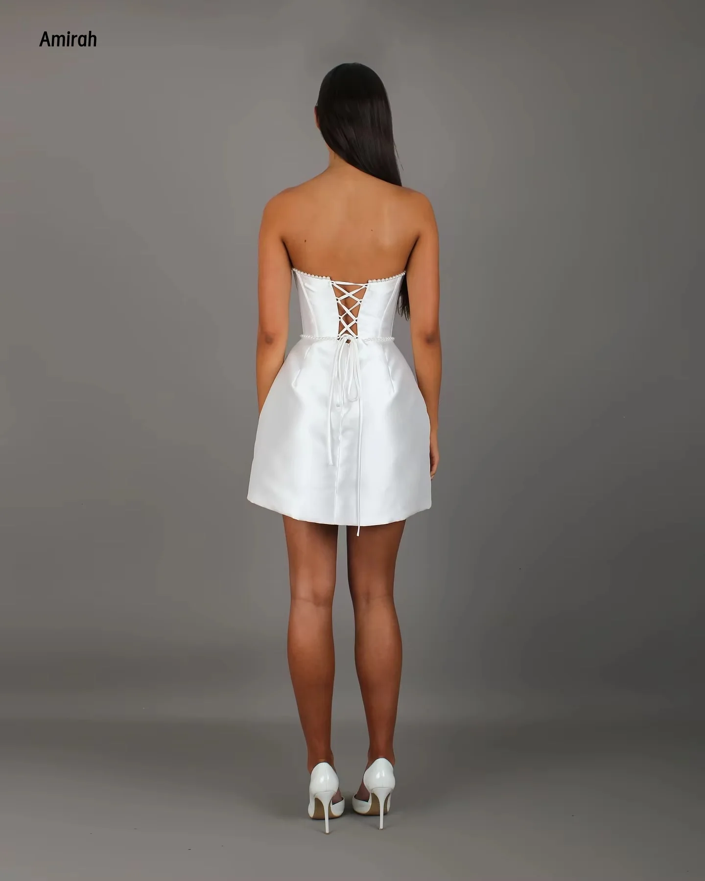 Amirah Suknie Wieczorowe z Haftem Koralikowym na Szyję, Eleganckie Sukienki na Specjalne Okazje, Sukienka Plażowa, Szyta na Miarę Biała Suknia Wieczorowa, Sukienka na Bal Maturalny 2025