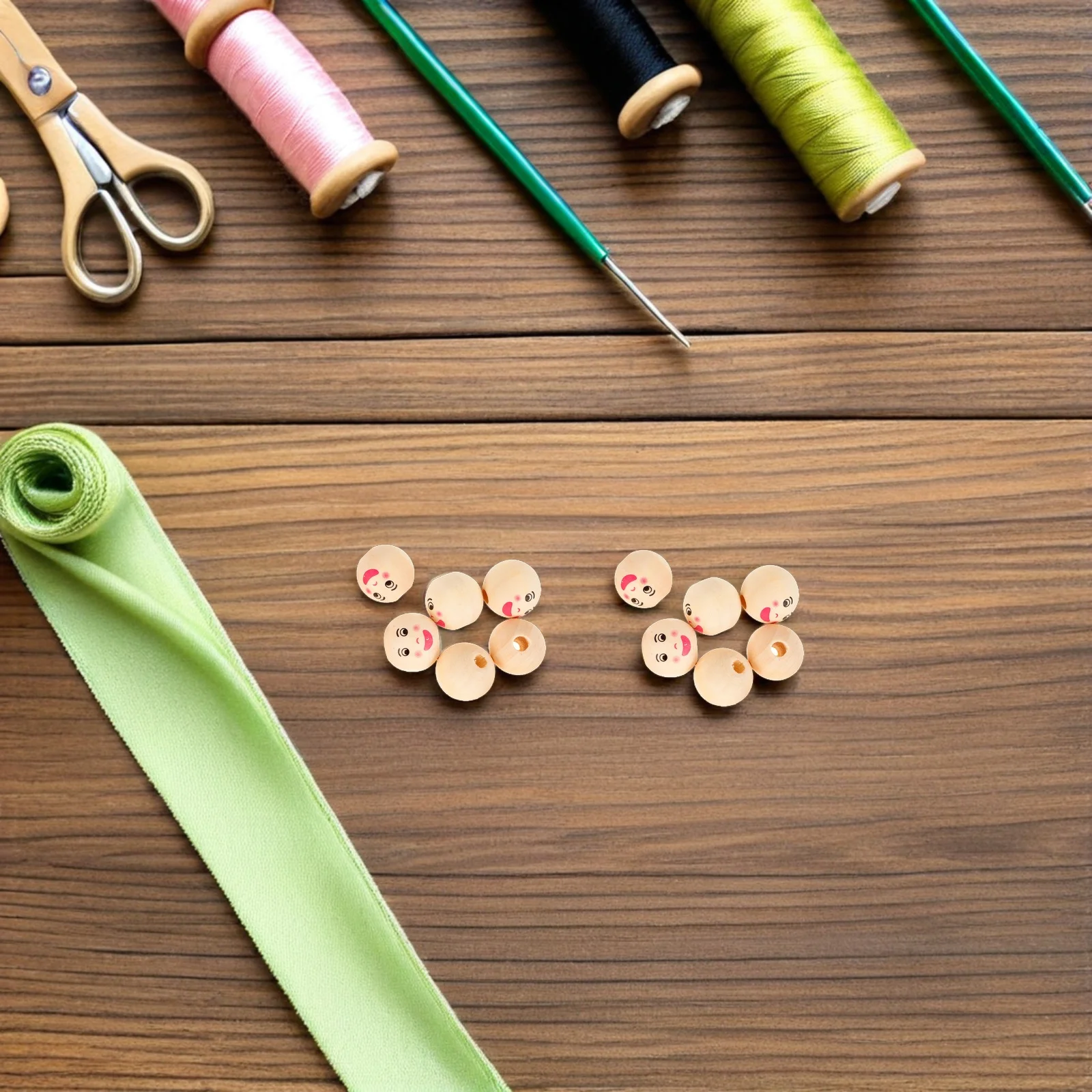 

30Pcs Wooden Smile Face Beads 22Mm Natural Round Spacer Beads for DIY Jewelry Crafting Farmhouse Style Decorations