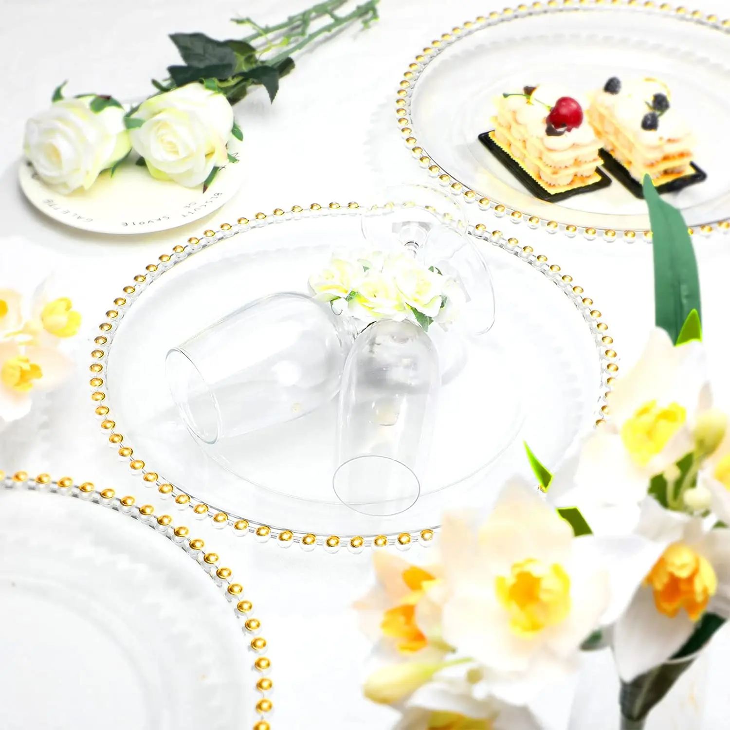 Factory Sell Transparent Acrylic Gold Beaded Rim Wedding Event Dishes Charger Plate for Decoration