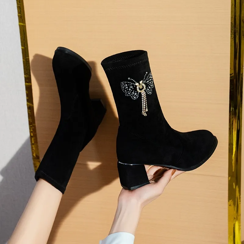 

Тонкие короткие сапоги, женские ботинки до середины икры, женская зимняя обувь из эластичной ткани со стразами и квадратным каблуком, 2022, женская обувь, ЧЕРНАЯ