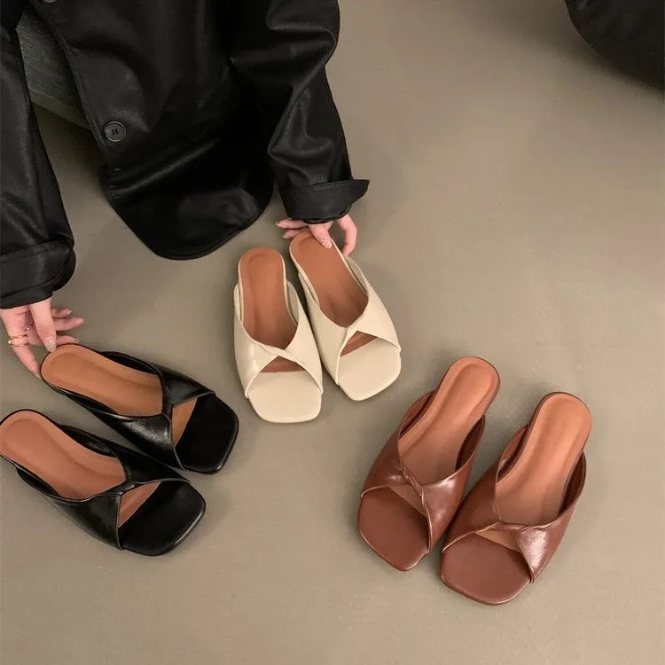 Casual Flat Bot San…