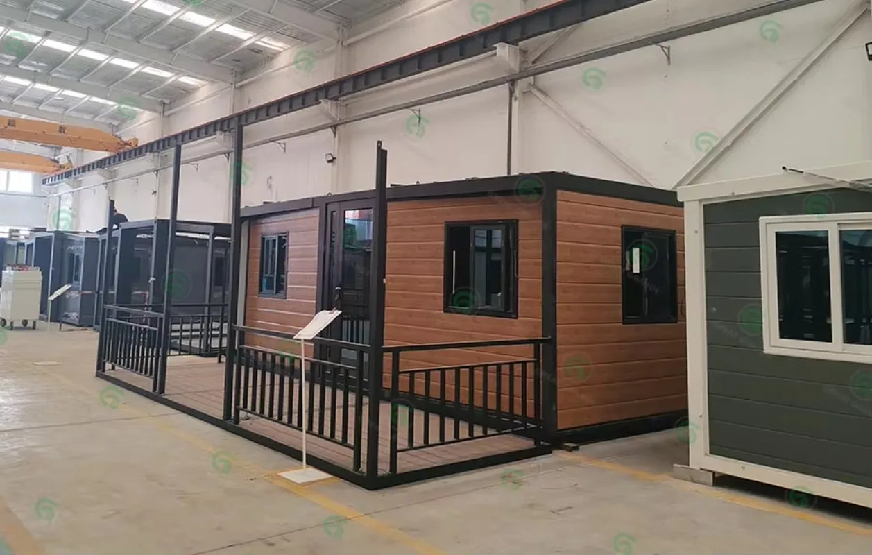 Camere da ufficio pieghevoli Piccolo contenitore per la casa Pronto per case dal vivo da 20 piedi Casette mobili con tetto