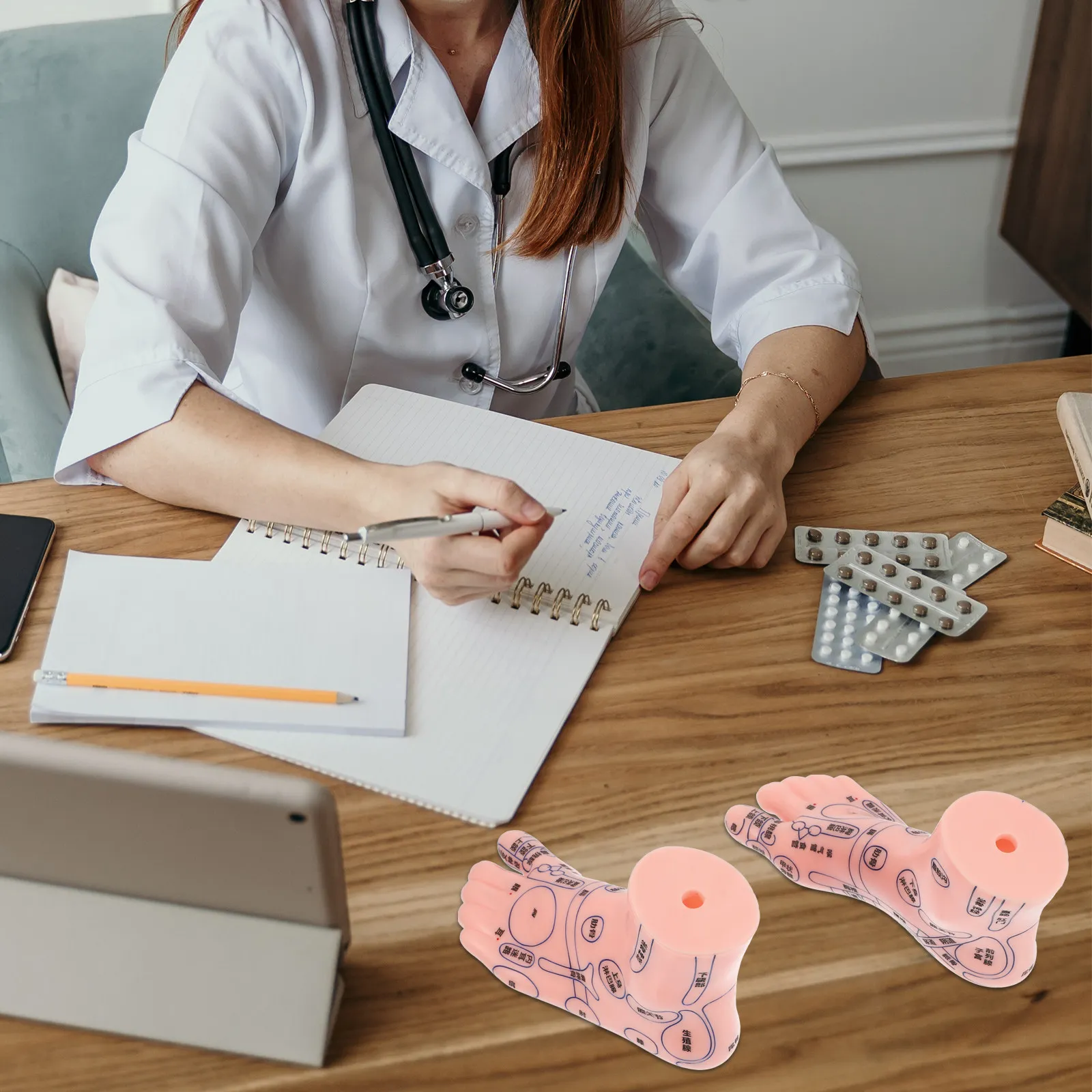 

Пара реалистичных моделей стопы для обучения точечному массажу и акупунктуре, для использования в школах, университетах и лабораториях