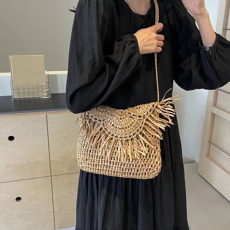 Flap Female Retro Daily Envelope  Crossbody Handbag Summer Beach Women Tassels Straw Rattan Weave Shoulder Bag