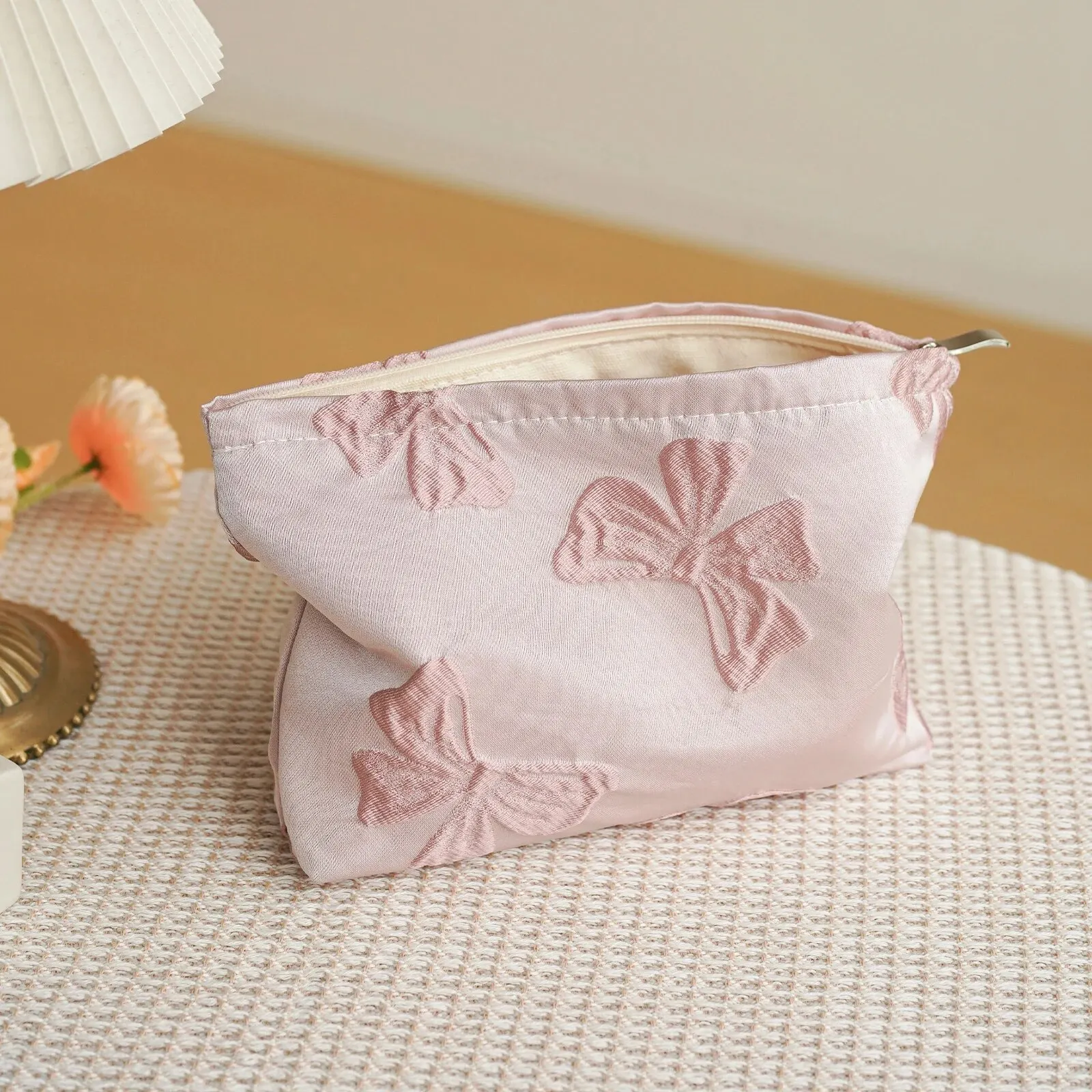 Women\'s Makeup Bag Pink Bow Large Capacity Lipstick Cushion Storage Bag Commuter Handy Hand Clutch Bag Travel Toiletry Bag