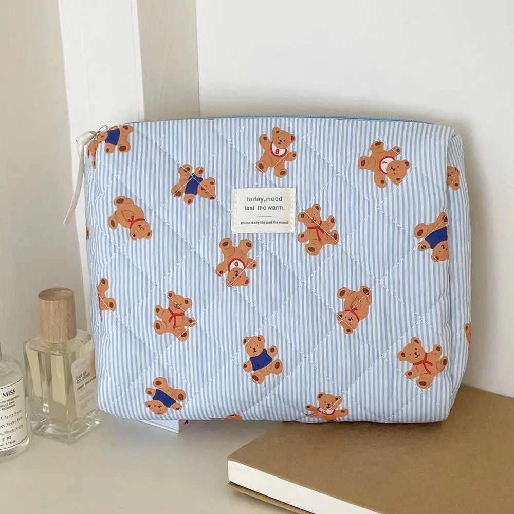 Cute Blue Bear Pattern Makeup Bag Zipper Closure Quilting Design Toiletry Case Cotton Cloth Cosmetic Bag Cosmetic Storage