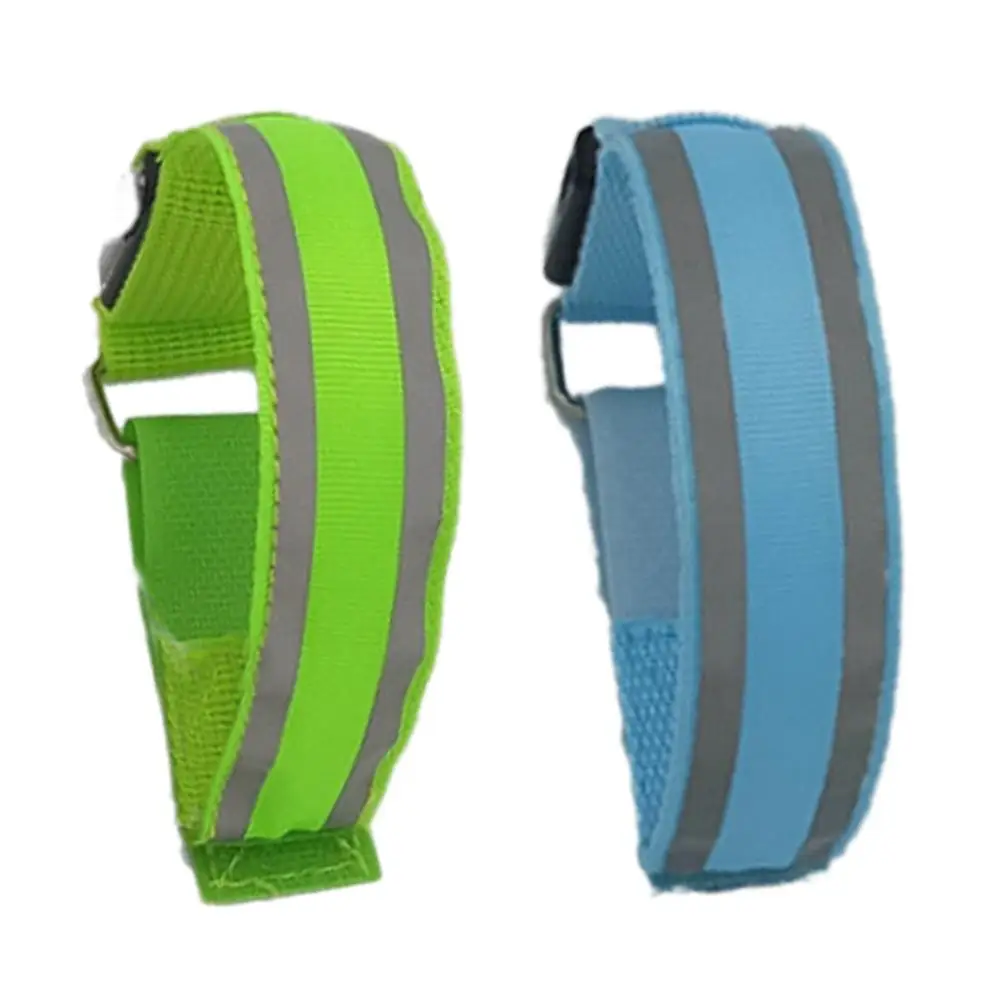 شارة LED قابلة لإعادة الشحن للجري تضيء LED شارة عالية الوضوح عاكسة للجري للسلامة الليلية للجنسين C2W2