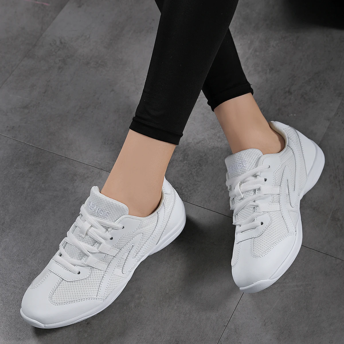 SG06 Youth Breathable Mesh Women Cheerleading Shoes White Lightweight Sneakers For Aerobics Fitness Sports Training