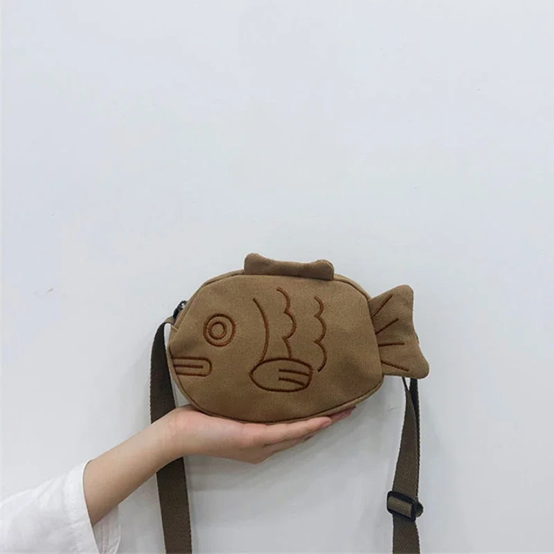 Cartoon Cute Fish płócienne torby na ramię modny haft kobiet torba dziecięca torba kurierska kobieca torebka na monety dziecięca torba Crossbody