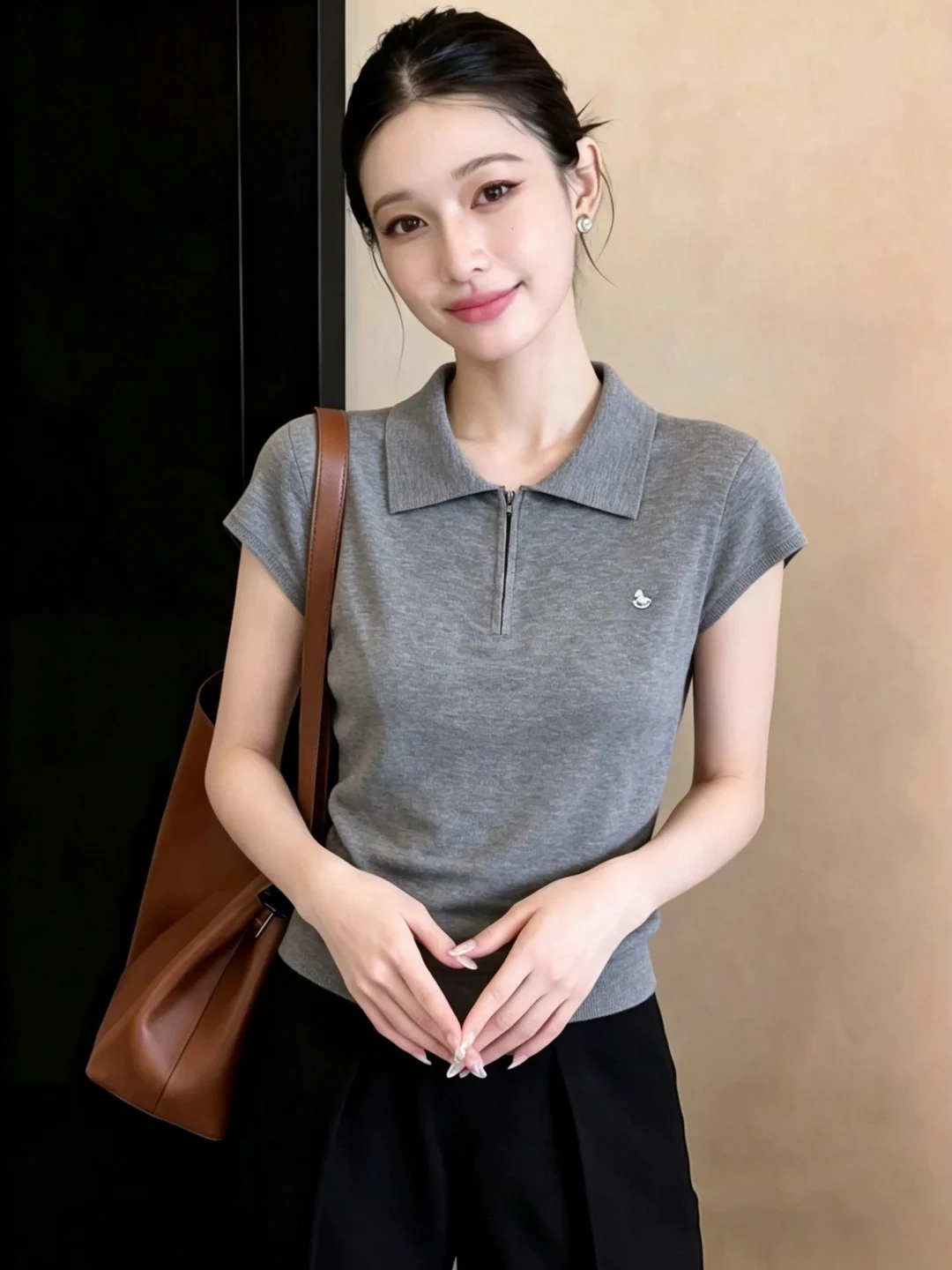 

Elegant Grey Knitted Neck Short Sleeve T-Shirt for Women Commute Suitable Fashionable Korean Style Slim Fit Summer Top