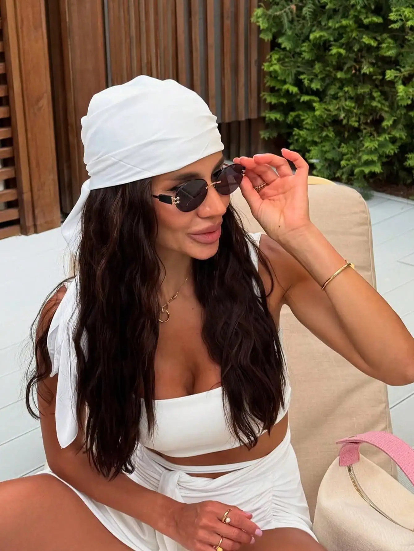 1pc Women White Silk Scarf, Versatile Fashion Square Scarf, Suitable For Headwear In Summer Outdoor For Dress