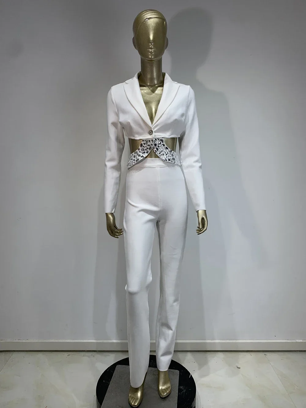 Elegante set di fasciatura da donna con diamanti di lusso, giacca corta sexy senza schienale e pantaloni a matita, abito da sera da 2 pezzi