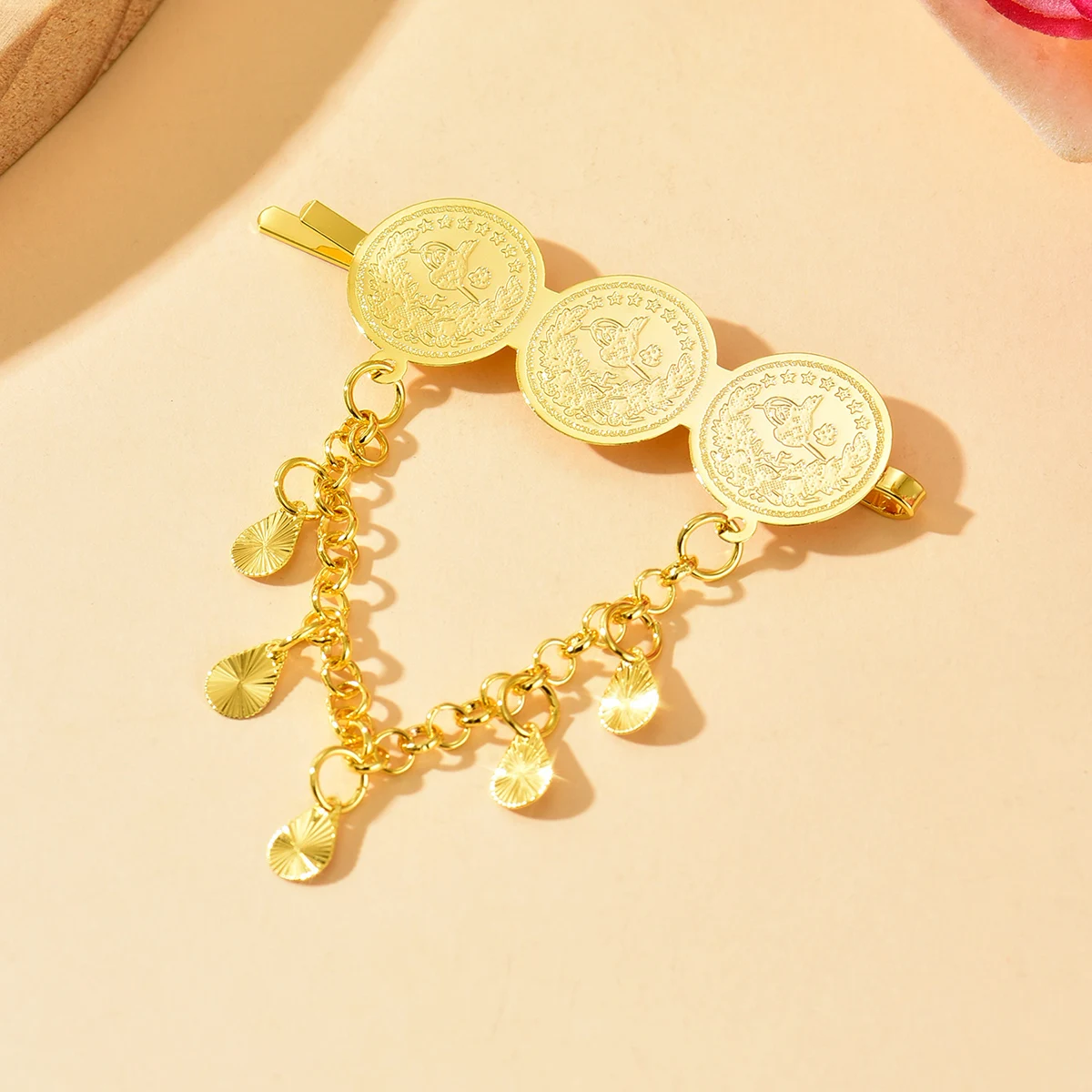 Fashionable Gold-Plated Bridal Hair Accessory with Coin Tassel for Wedding Parties Photo Shoots Ladies Headwear image 3