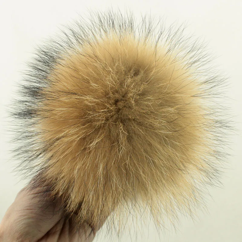 

100pcs 12cm Real raccoon fur pom poms fur balls DIY fur jewelry Accessories for knitted Cap Keychain Beanies fur Accessories