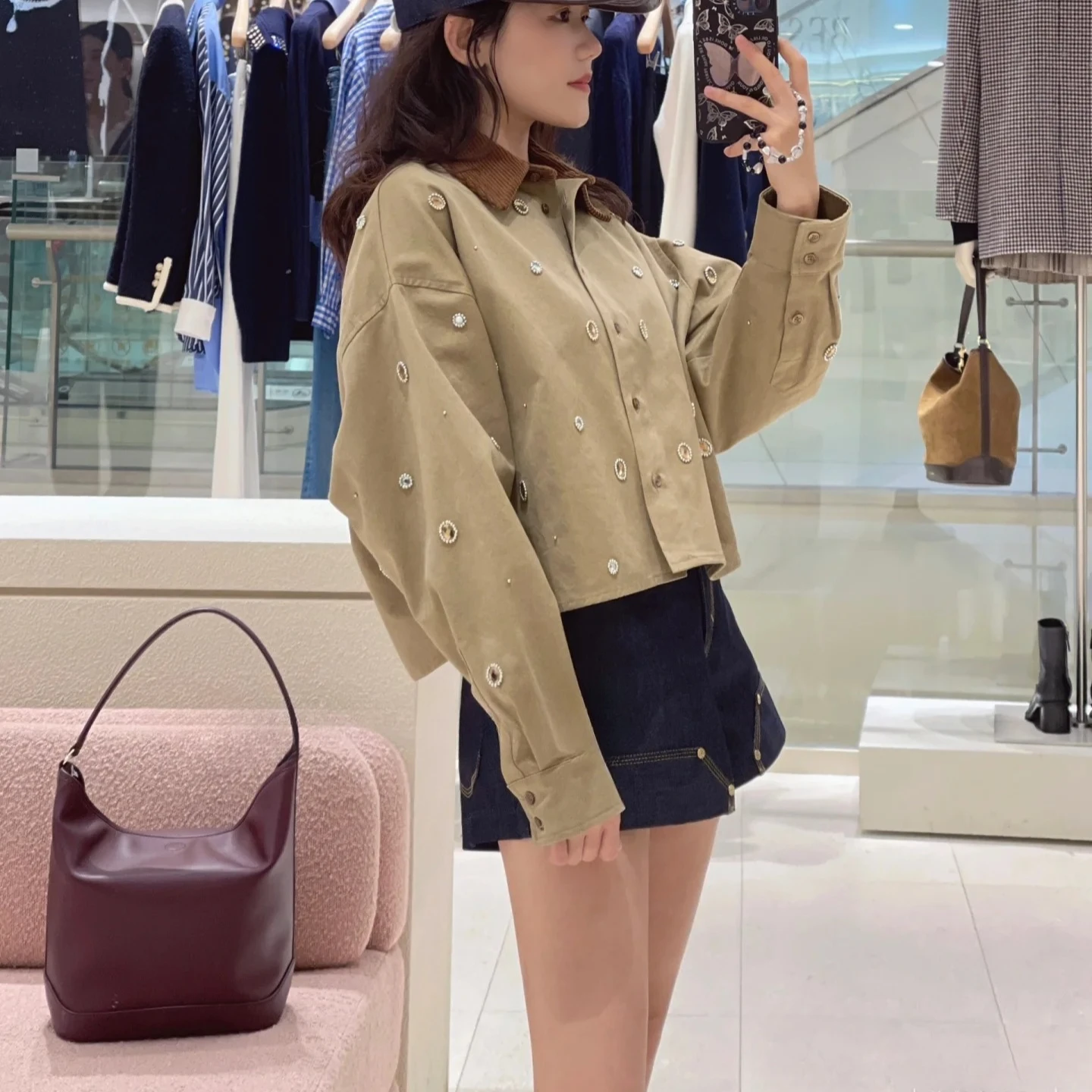 

Новинка осени и зимы 2021, женская куртка с бриллиантами, вельветовый воротник, тонкие и элегантные женские топы