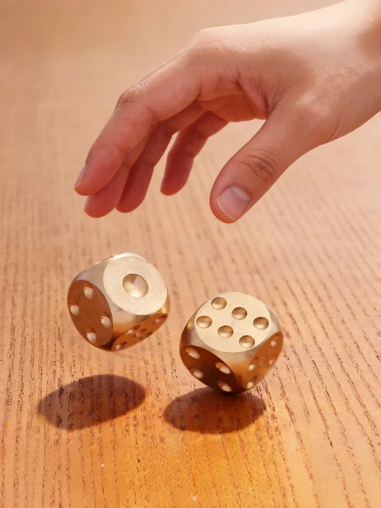 6/12Pcs 15mm Metal Dice Solid Brass Gold High-Quality 6-Sided Game Dice Hand Polished Stress Relieving Family Gathering Toy