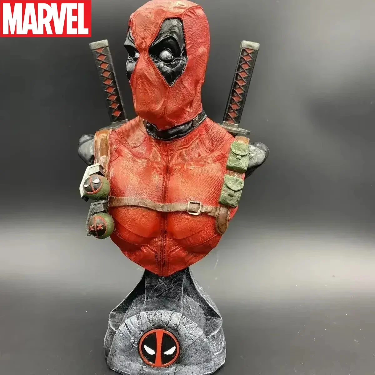 33cm Marvel Deadpool The Avengers Animation Peripherals Ornaments Model Marvel Statue Collectible Figures Boys Toy Birthday Gift