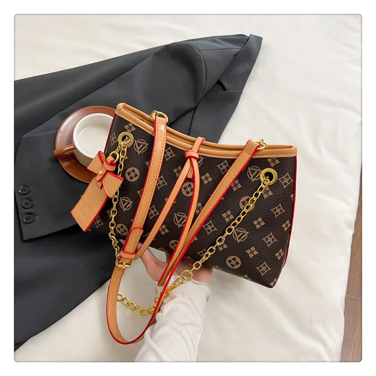 مجموعة حقائب حمل متداخلة لعام 2026، حقيبة كتف مطبوعة عتيقة مع حقيبة قابلة للفصل، حقيبة ركاب على الطراز البوتيكي للنساء #5