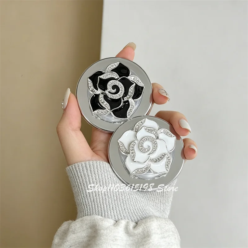 

INS Cute Flower Silvery Magnetic Holder Phone Griptok Grip Tok Phone Stand Support For iPhone For Magsafe Accessories Smart Tok