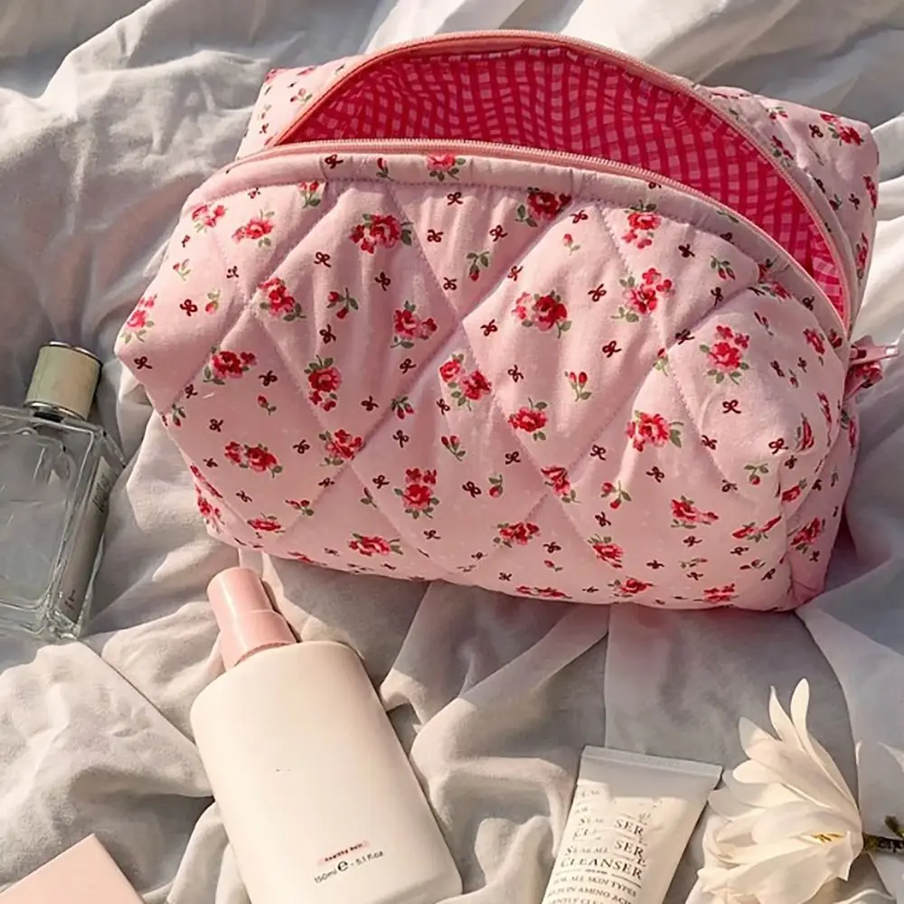 

Storage Organizer Floral Puffy Quilted Makeup Bag Cosmetic Pouch Flower StrawberryPrinted Large Travel Cosmetic Bag