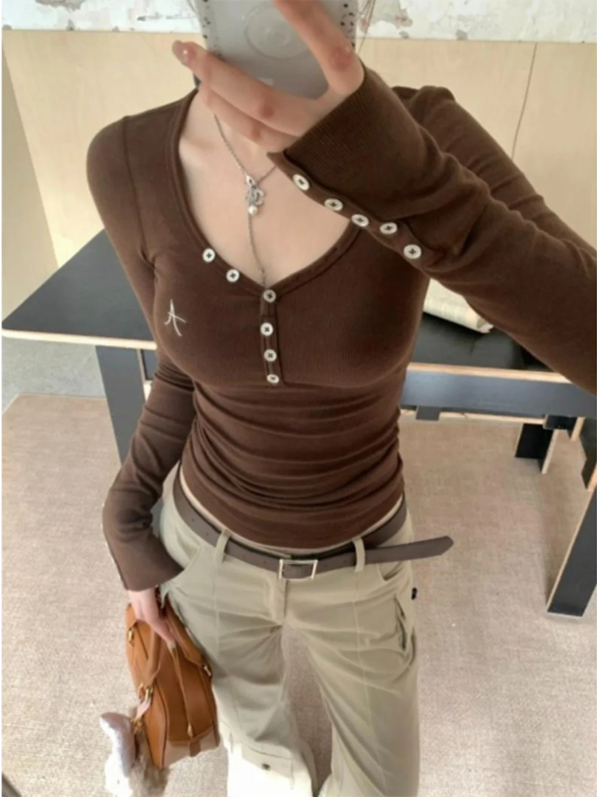 

plus Size 300 Pou American Sle Button Pure Desire Spicy Girl V-ne Long Sve T-irt Women Spring Autumn Slimming Bas...