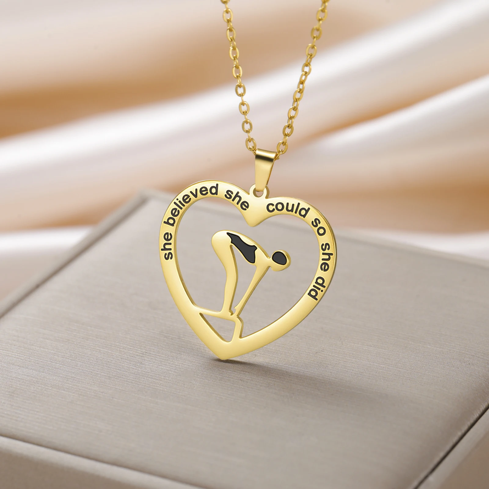 Amaxer Fashion Swimming Girl Heart Shape Pendant Necklace for Women Teen Swimmer Coach Jewelry Birthday Christmas Gifts