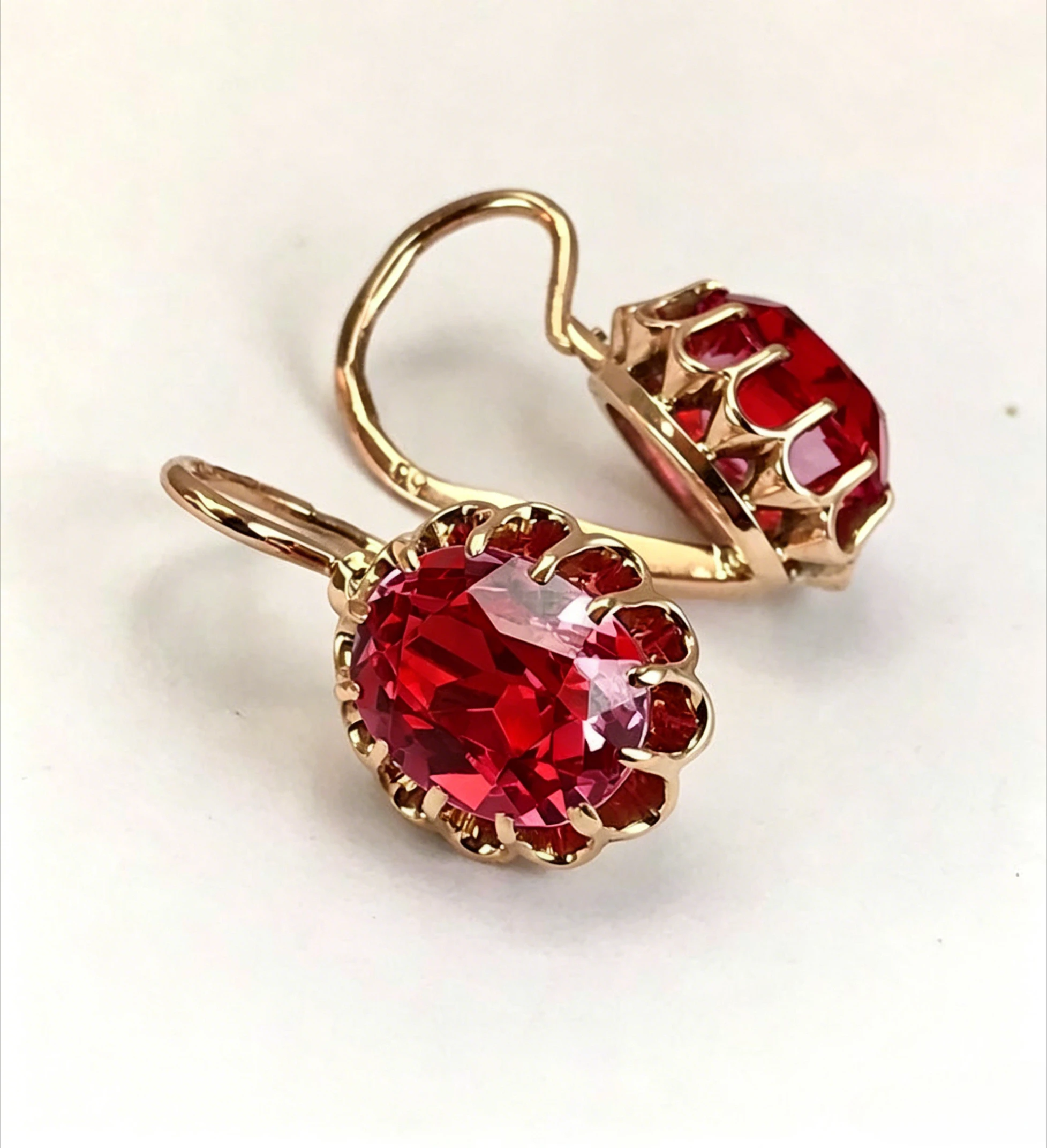 Luxury Elegant Copper Dangle Earrings with Prong Set Oval Red Artificial Gem, Fit for Parties and Banquets.