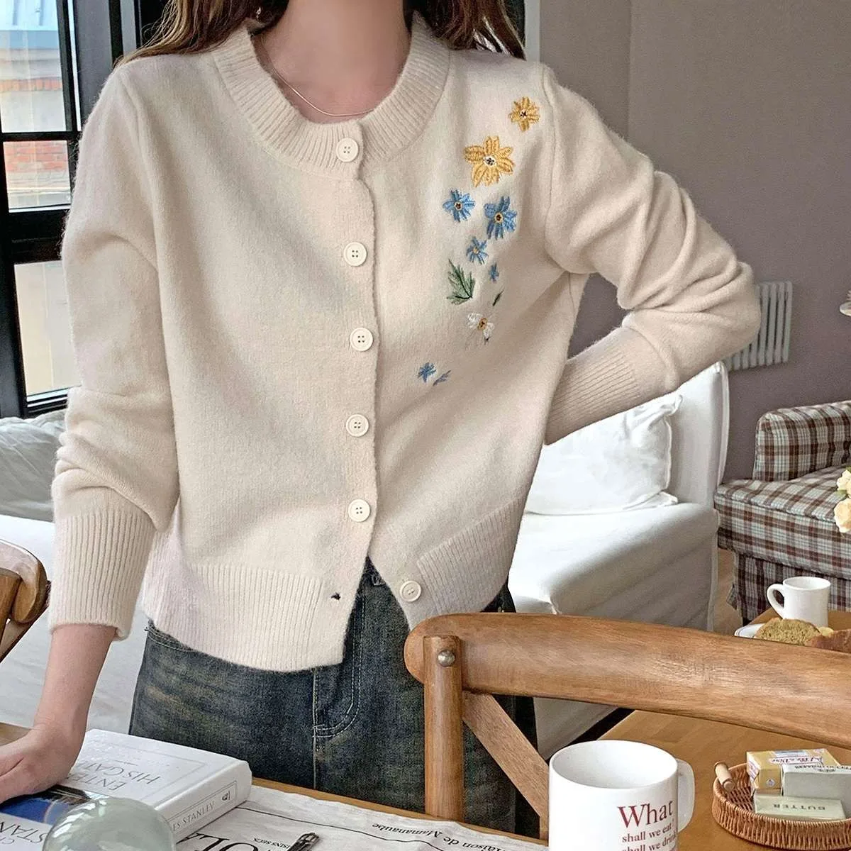 

Винтажный вязаный свитер с цветочной вышивкой, кардиган, женский весенне-осенний корейский трикотаж с круглым вырезом и длинными рукавами, верхняя одежда, топы