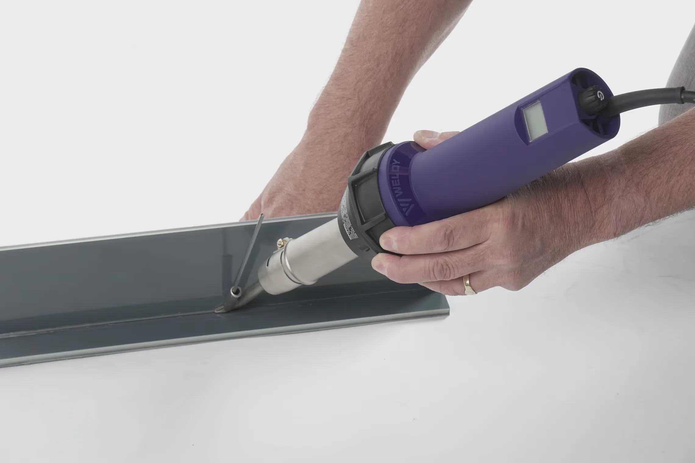 Weldy HT1600 D Hot Air Gun With Digital Display PP PE PVC Plastic Welding Gun 1600W Hot Air Gun for Welding Flooring