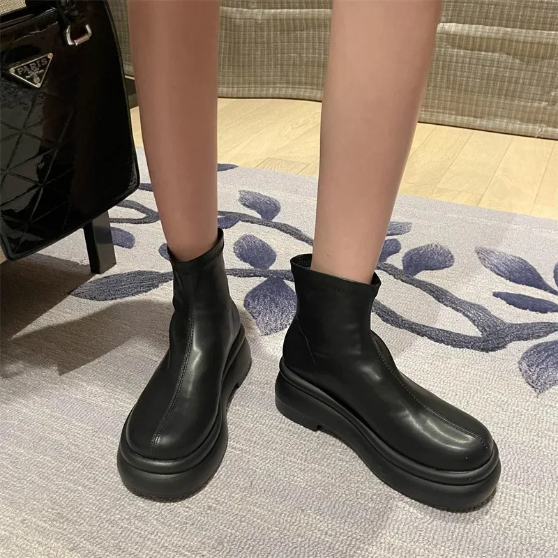 Botas de tornozelo de cor sólida para mulheres, sapatos deslizantes, toe redondo aconchegante, botas de lazer, primavera, outono, novo, ins, venda quente