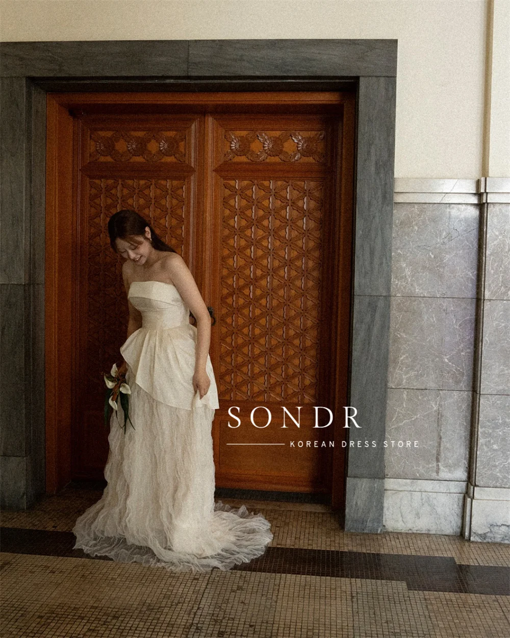 Sondr Pleated Tulle A Line Long Bride Dress Elegant Strapless Korean Wedding Dresses Photography Gown Customized Bridal Gown