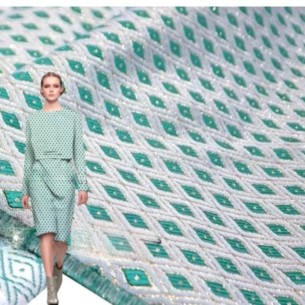 

Gold Brocade Jacquard Fabric Diamond Embossed Yarn-dyed Dress Blazer Fashion European Brand Fashion Design Sew Wholesale Cloth