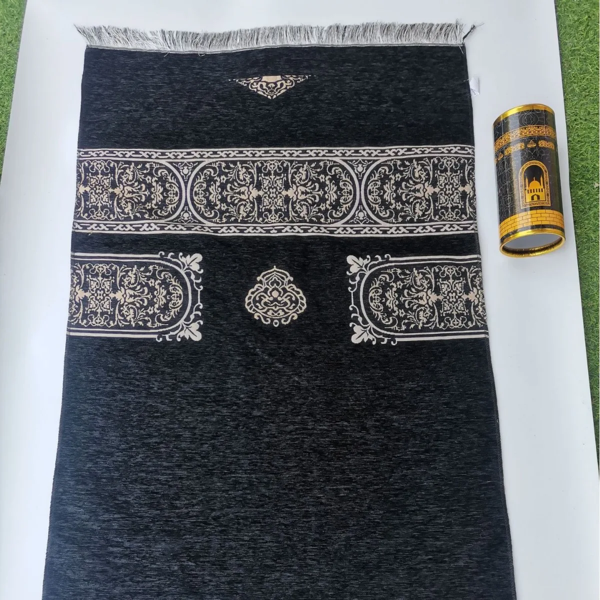 Muslim Prayer Carpet Machine Washable 70 * 110 Gift Box Set