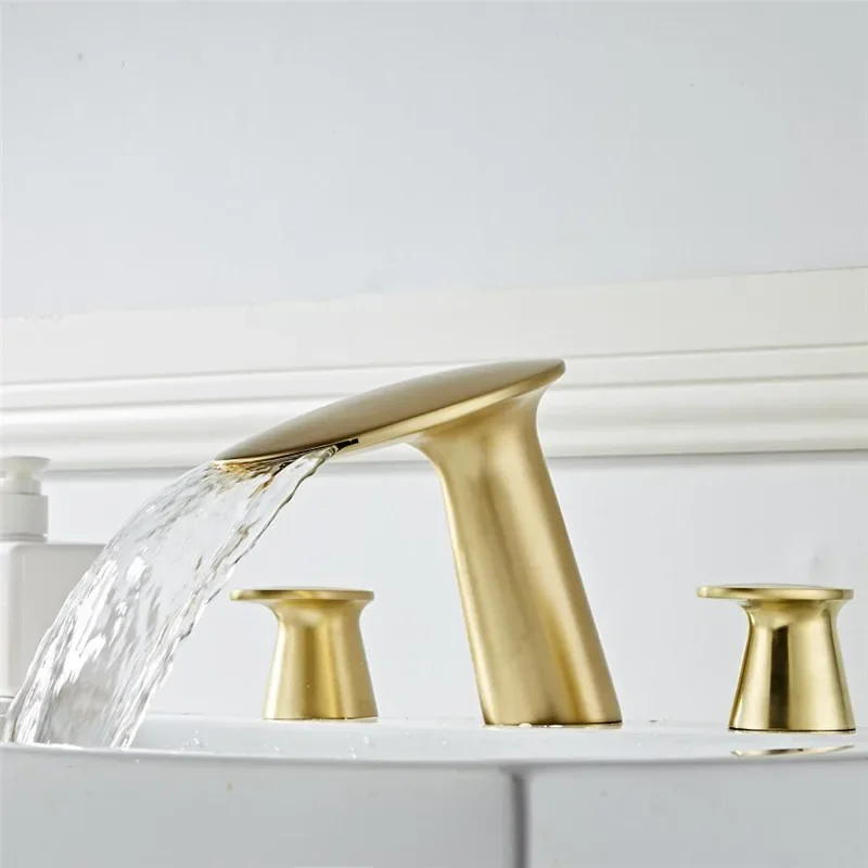 

Basin Faucet Brushed Gold Bathroom Sink 3 Hole Widespread Rose Gold Basin Mixer Hot And Cold Waterfall Tap New